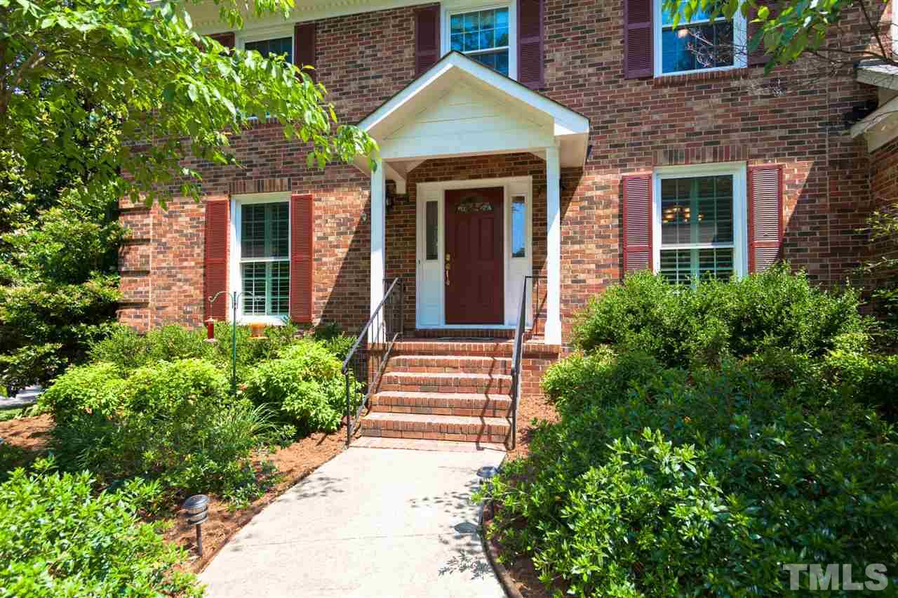 1324 Kintyre Circle Raleigh, NC 27612 - Photo 2 of 25 Gallery Image 2