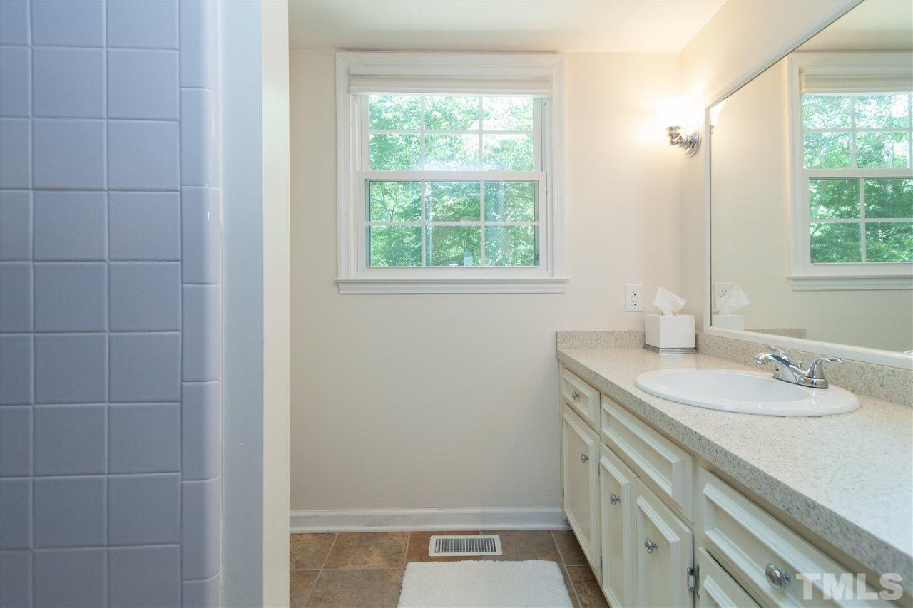 1324 Kintyre Circle Raleigh, NC 27612 - Photo 12 of 25 Gallery Image 12