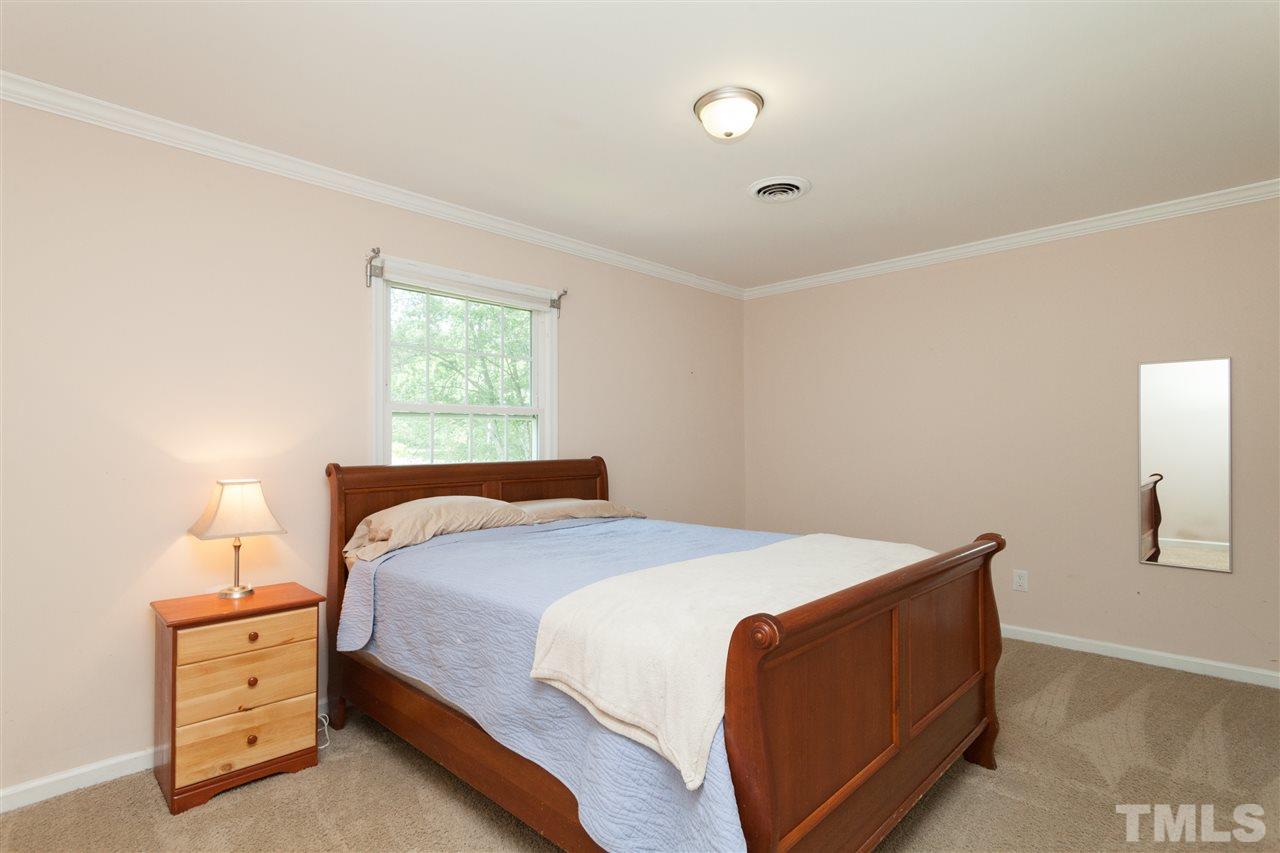 1324 Kintyre Circle Raleigh, NC 27612 - Photo 17 of 25 Gallery Image 17