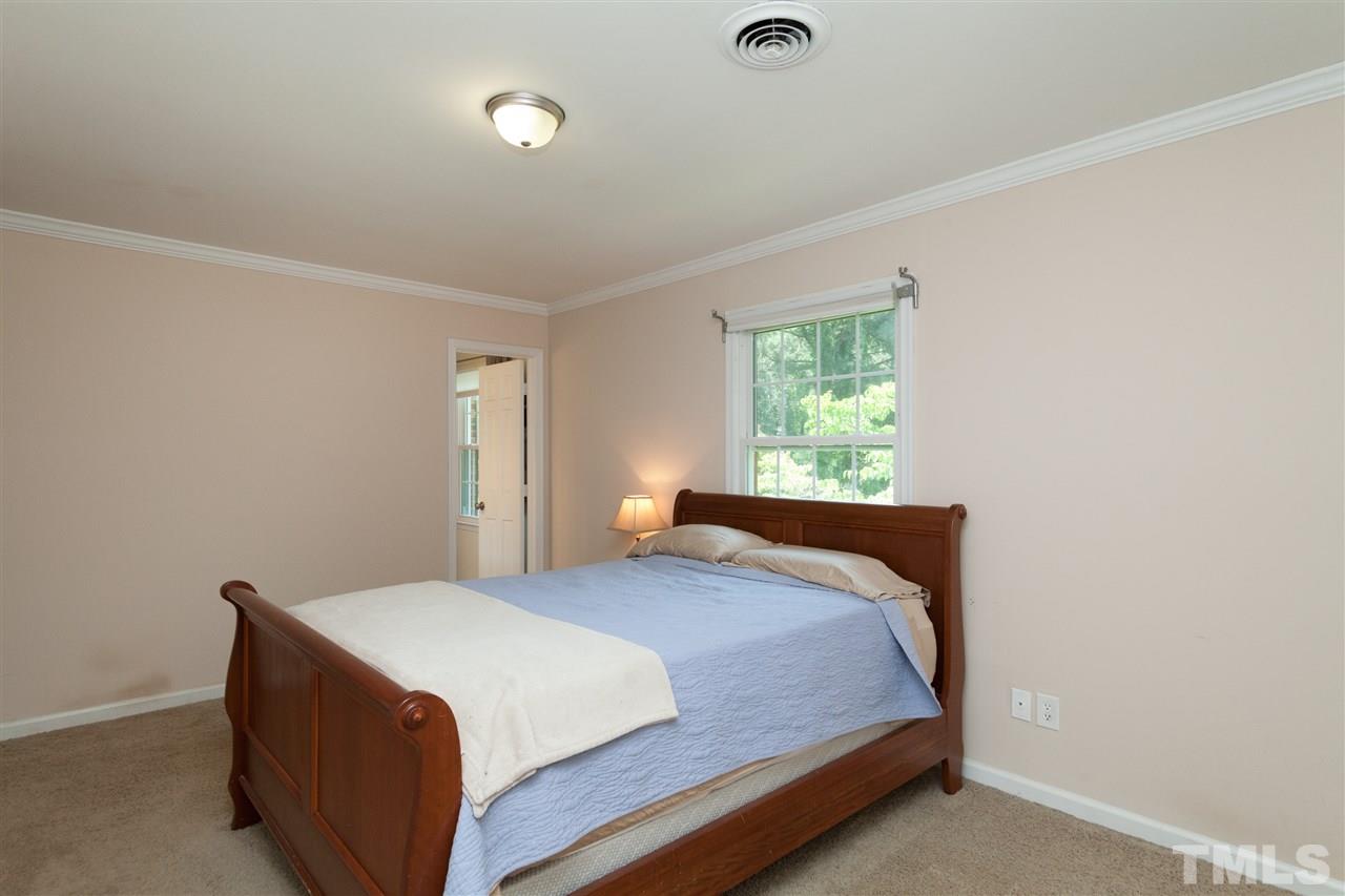 1324 Kintyre Circle Raleigh, NC 27612 - Photo 18 of 25 Gallery Image 18