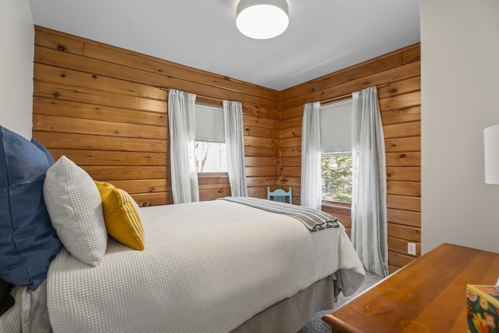 7 Pip'n Road Edgartown, MA 02539 - Photo 29 of 41 a bedroom with a bed and window