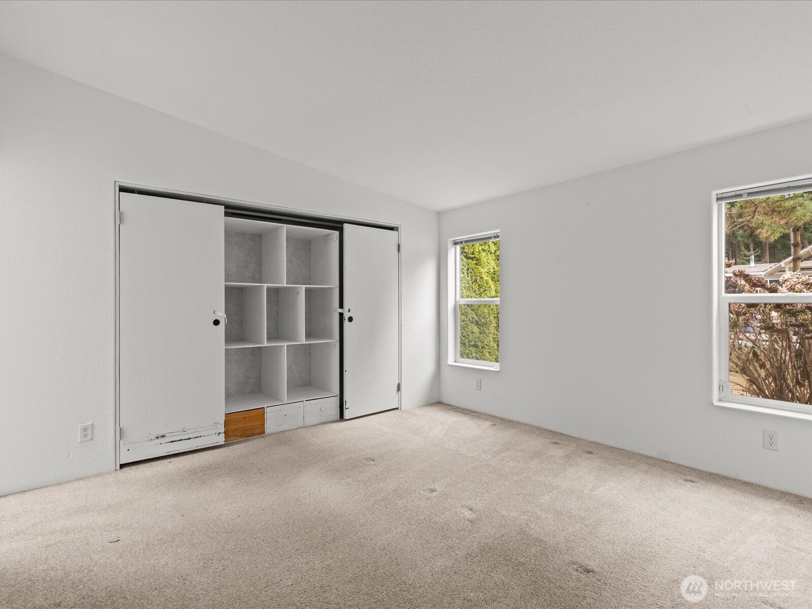 20524 32nd Drive Southeast Bothell, WA 98012 - Photo 19 of 39 an empty room with windows