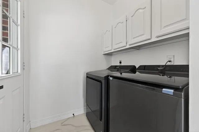 $3,100 | 2431 Parkwood Lane, Sugar Land, TX 77479