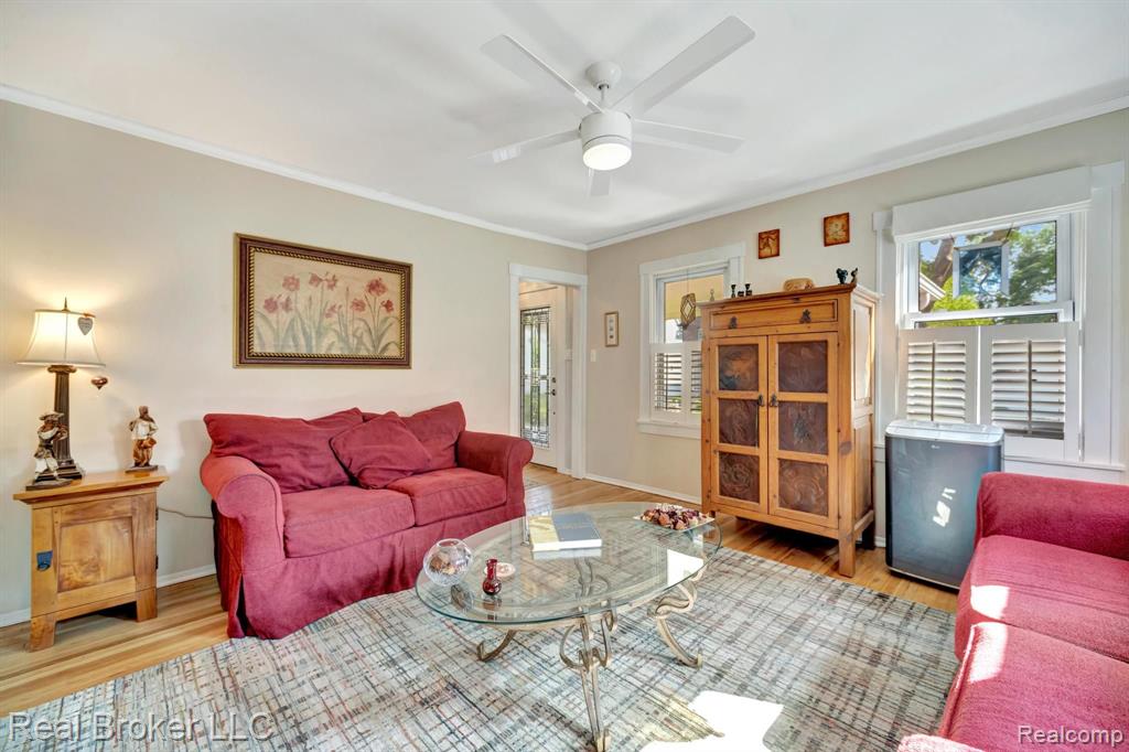 1375 Ruffner Avenue Birmingham, MI 48009 - Photo 10 of 42