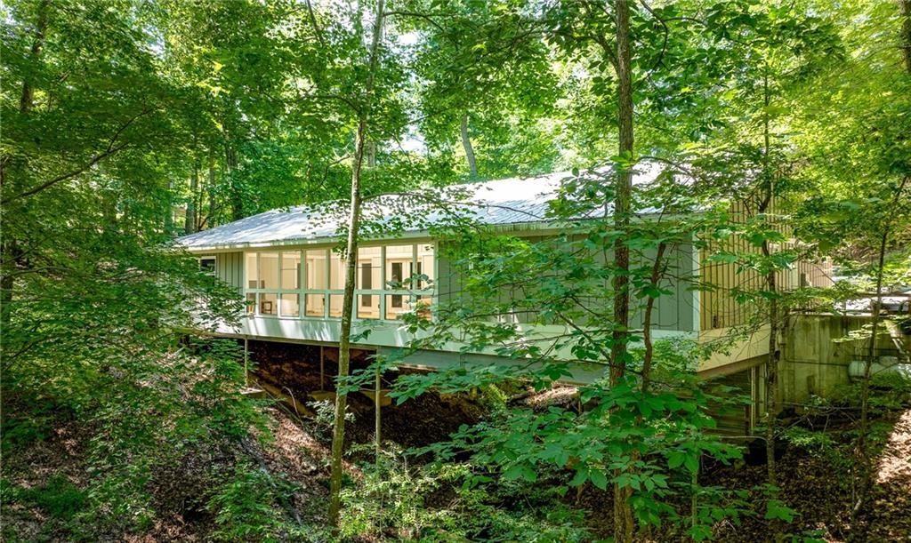 6567 Tahiti Way Flowery Branch, GA 30542 - Photo 35 of 36 a view of a backyard