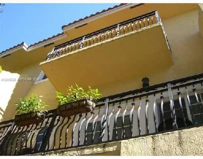 $4,600 | 2919 Coconut Avenue, Unit 4, Miami, FL 33133