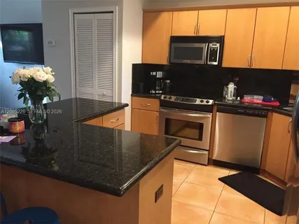 $4,600 | 2919 Coconut Avenue, Unit 4, Miami, FL 33133