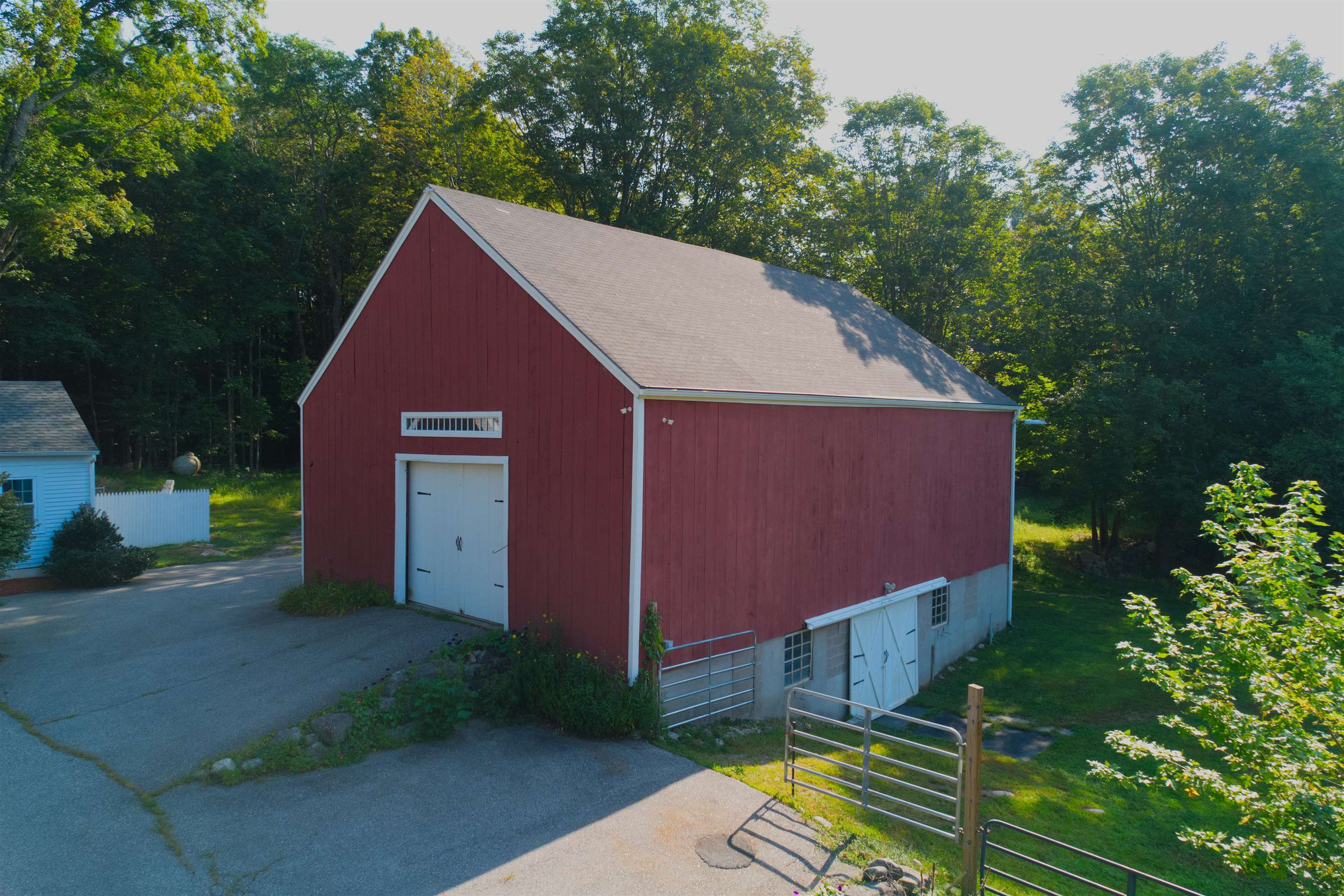 196 Brown Road Candia, NH 03034 - Photo 5 of 59