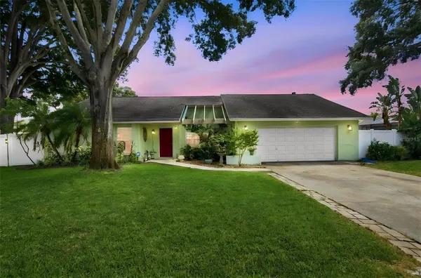 $529,900 | 157 Foxcroft Drive East, Palm Harbor, FL 34683