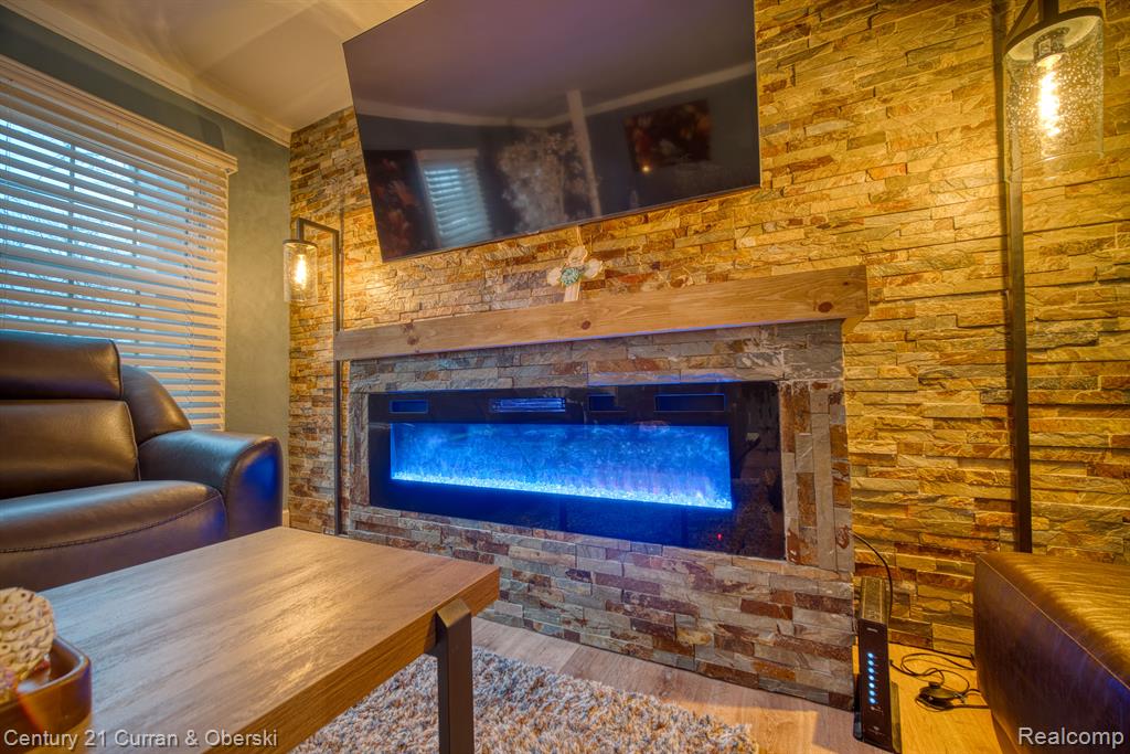 31189 Hoover Road Warren, MI 48093 - Photo 15 of 34