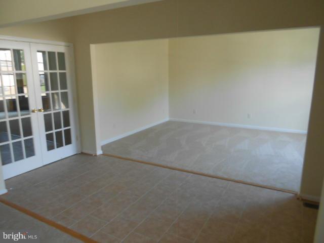 105 Patton Way Elkton, MD 21921 - Photo 3 of 26 Foyer & Living Room