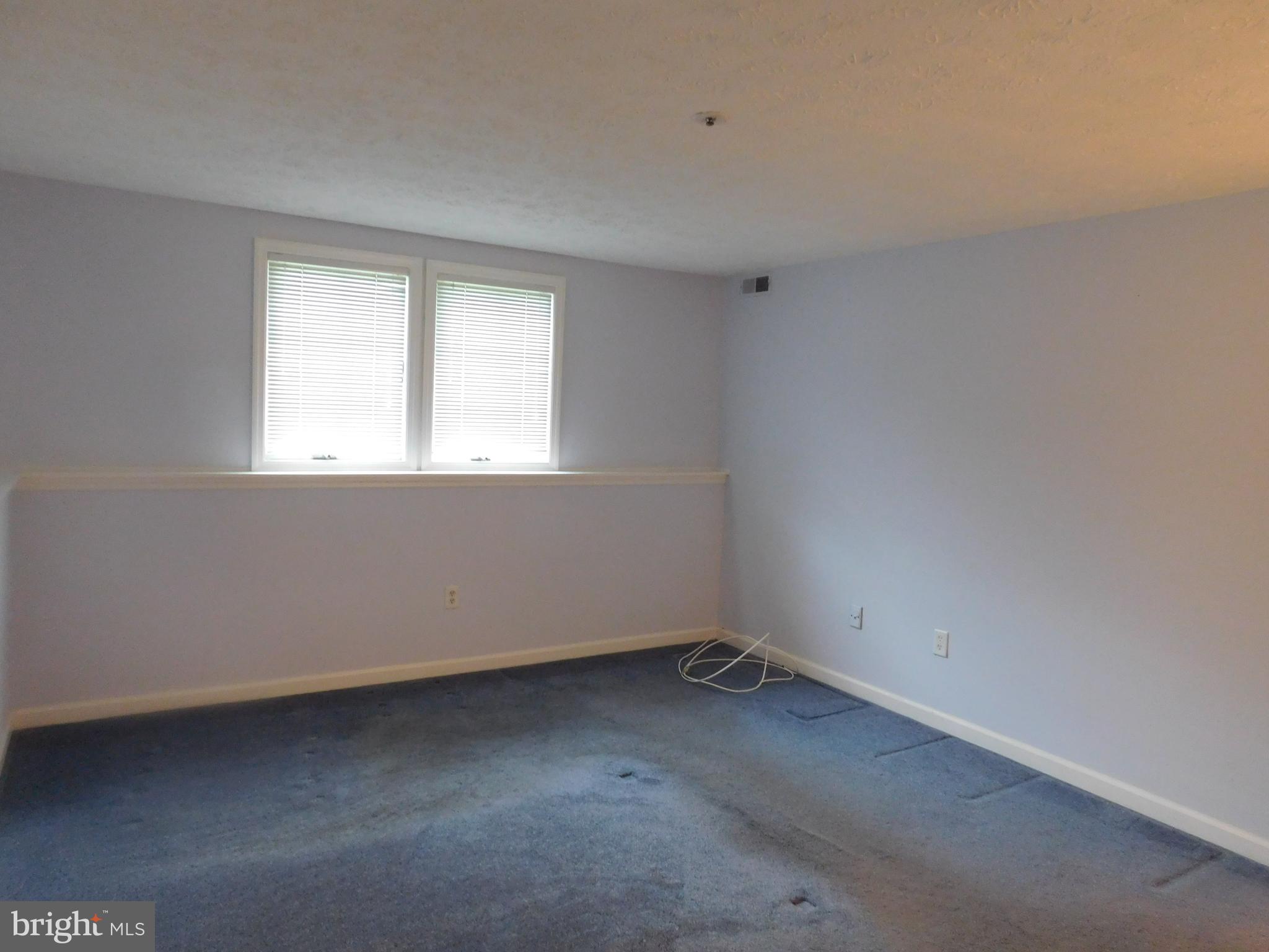 6375 Greenfield Road, Unit 1502 Elkridge, MD 21075 - Photo 10 of 20 primary bedroom