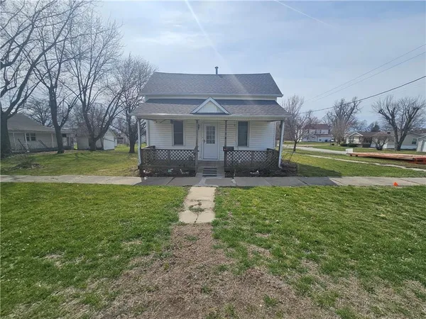 $75,000 | 302 East Bird Street, Hamilton, MO 64644