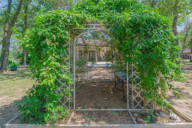 $729,990 | 323 Shannon Ridge Drive, Floresville, TX 78114