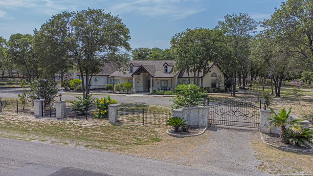 $729,990 | 323 Shannon Ridge Drive, Floresville, TX 78114