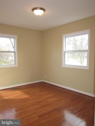 205 West Poplar Road Sterling, VA 20164 - Photo 16 of 27 Bedroom