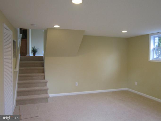 205 West Poplar Road Sterling, VA 20164 - Photo 18 of 27 Family Room