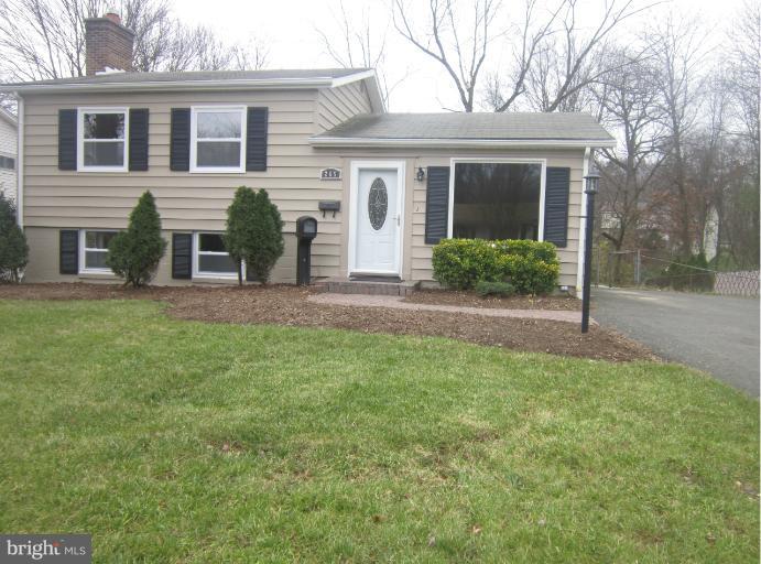 205 West Poplar Road Sterling, VA 20164 - Photo 22 of 27 Exterior (Front)