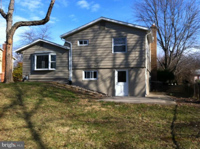 205 West Poplar Road Sterling, VA 20164 - Photo 27 of 27 Exterior (Rear)