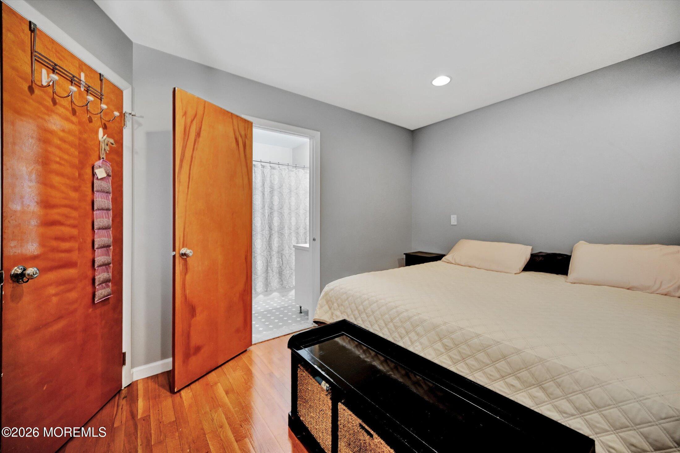 206 Cassville Road Jackson, NJ 08527 - Photo 13 of 32 15-Primary Bedroom