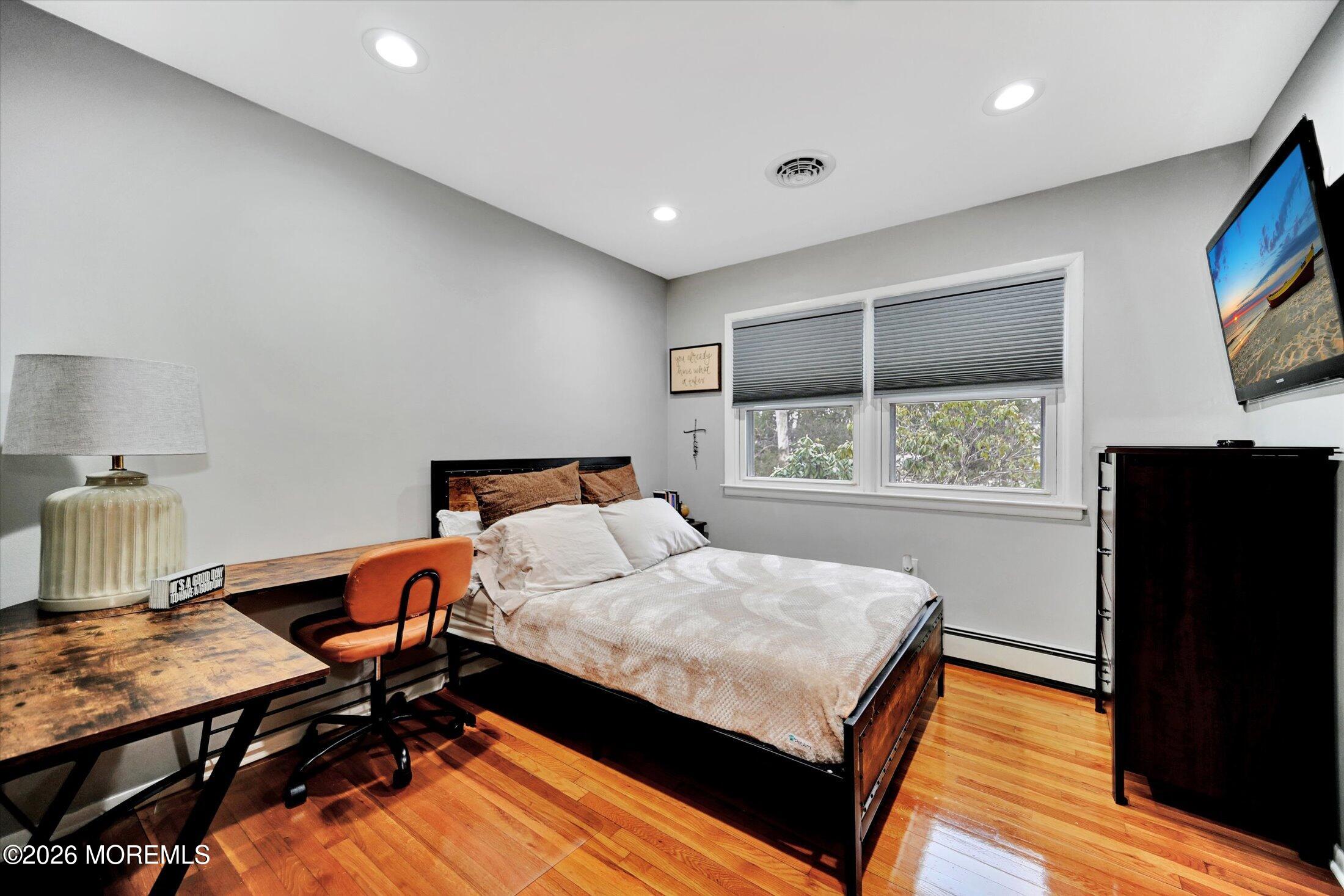 206 Cassville Road Jackson, NJ 08527 - Photo 16 of 32 18-Bedroom