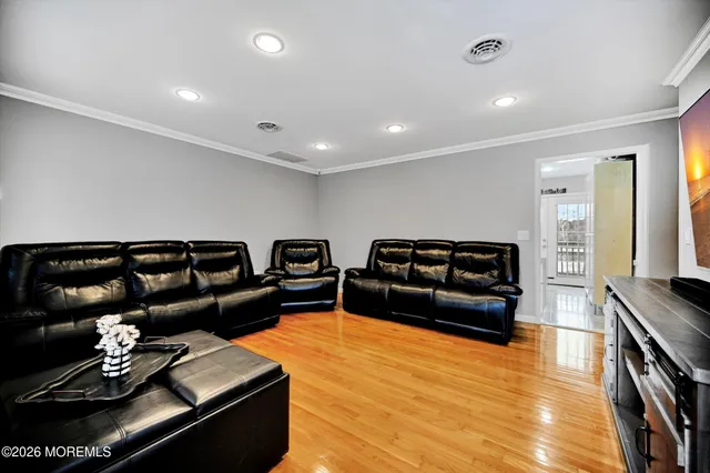 $525,000 | 206 Cassville Road, Jackson, NJ 08527