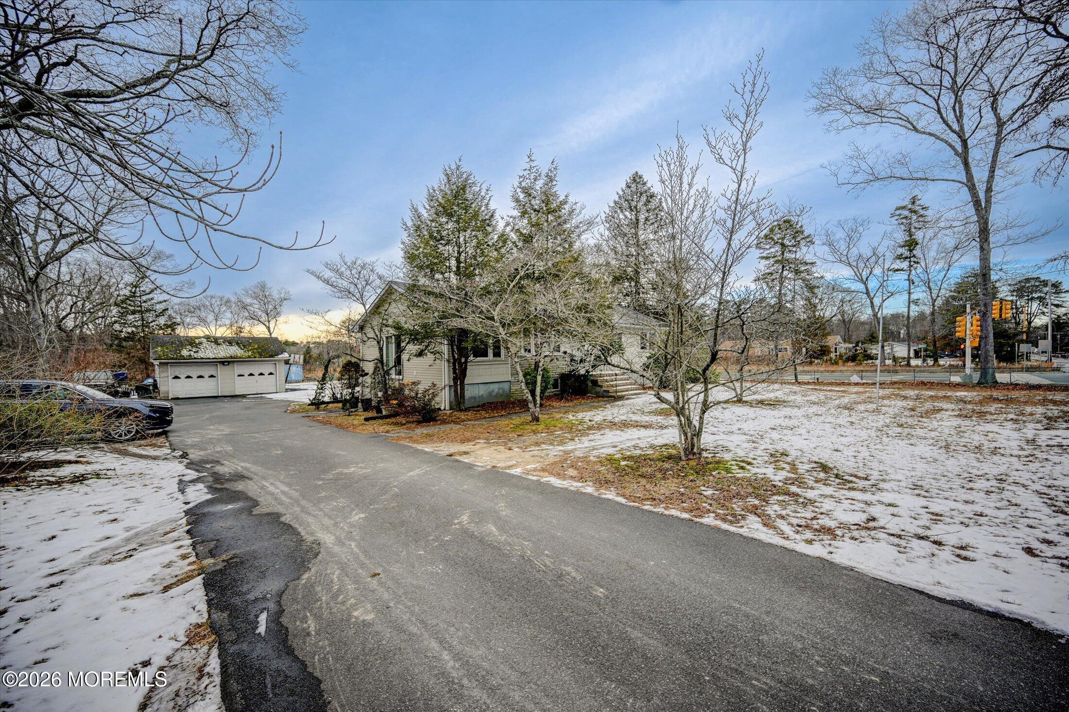 206 Cassville Road Jackson, NJ 08527 - Photo 32 of 32 34-Driveway