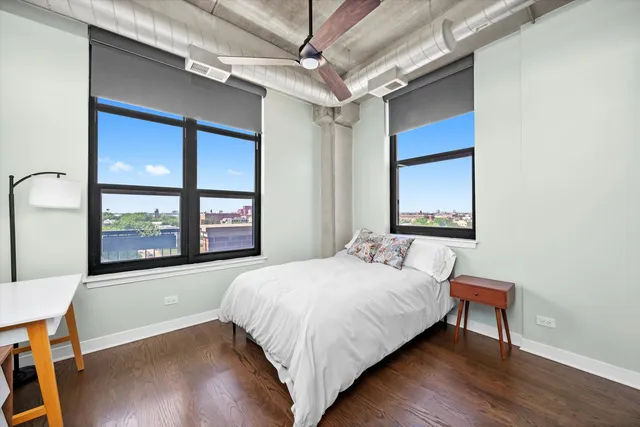 $320,000 | 811 West 15th Place, Unit 709, Chicago, IL 60608