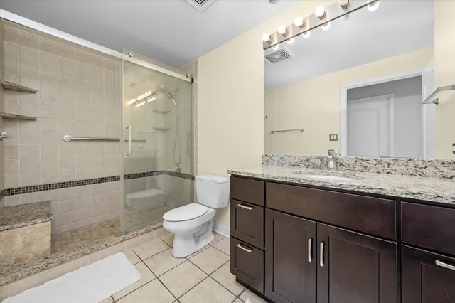 $320,000 | 811 West 15th Place, Unit 709, Chicago, IL 60608