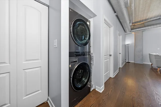 $320,000 | 811 West 15th Place, Unit 709, Chicago, IL 60608