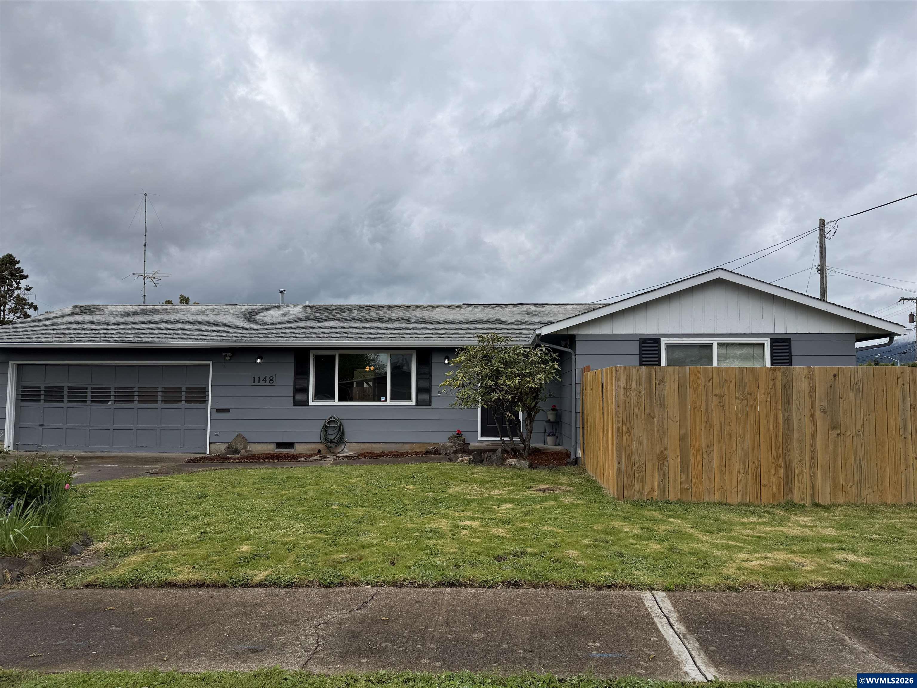 1148 Darlene Avenue Springfield, OR 97477 - Photo 1 of 25 Gallery Image 1