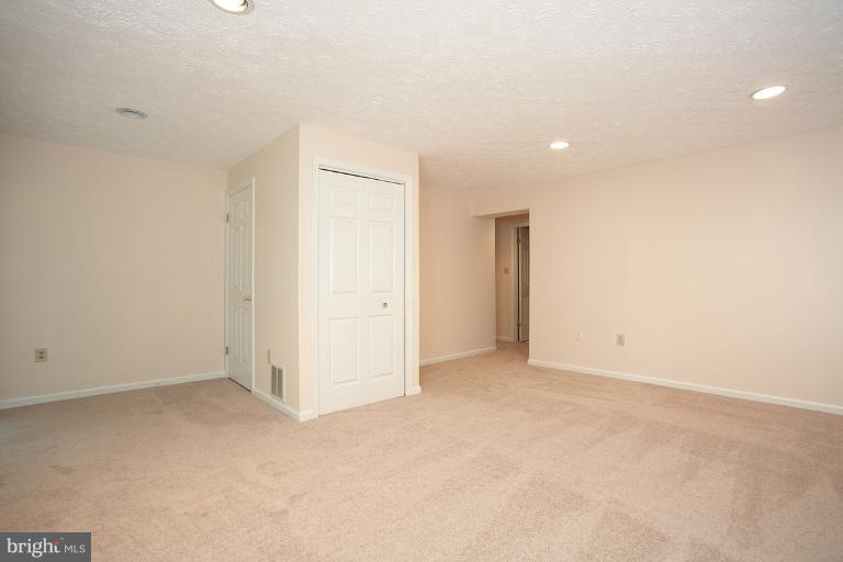 9123 Saffron Lane Silver Spring, MD 20901 - Photo 16 of 26 Family Room