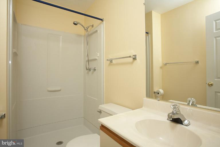 9123 Saffron Lane Silver Spring, MD 20901 - Photo 6 of 26 Hall bathroom