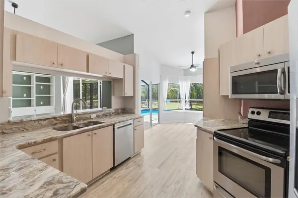 $489,900 | 1852 West Ivorywood Drive, Beverly Hills, FL 34465