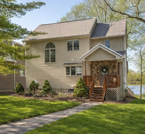 $625,000 | 6511 Forest Beach Drive, Brighton, MI 48116