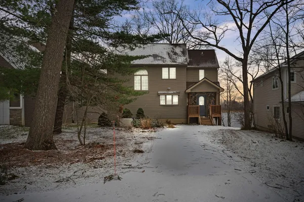 $625,000 | 6511 Forest Beach Drive, Brighton, MI 48116