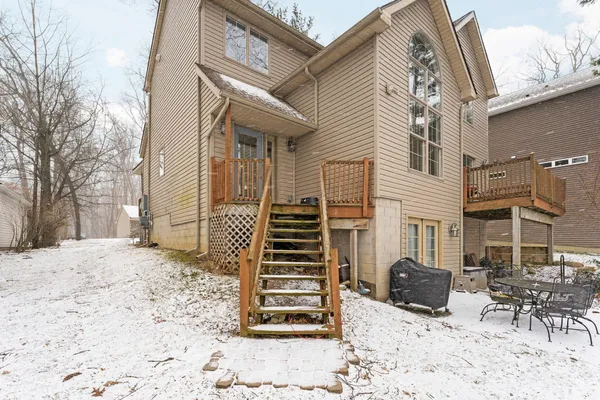 $625,000 | 6511 Forest Beach Drive, Brighton, MI 48116