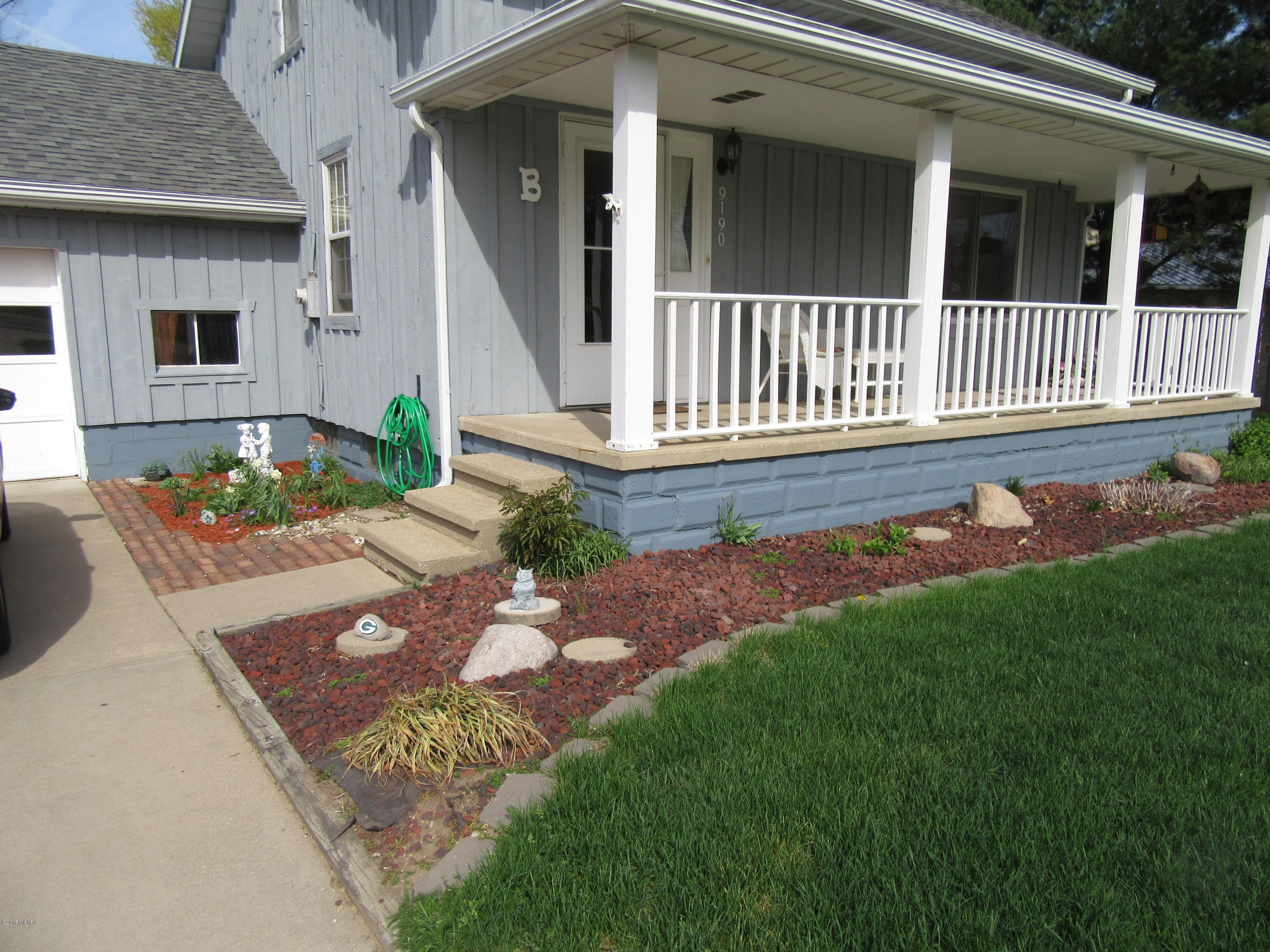 9190 California Road Bridgman, MI 49106 - Photo 1 of 32 9190 Calfornia Front 2