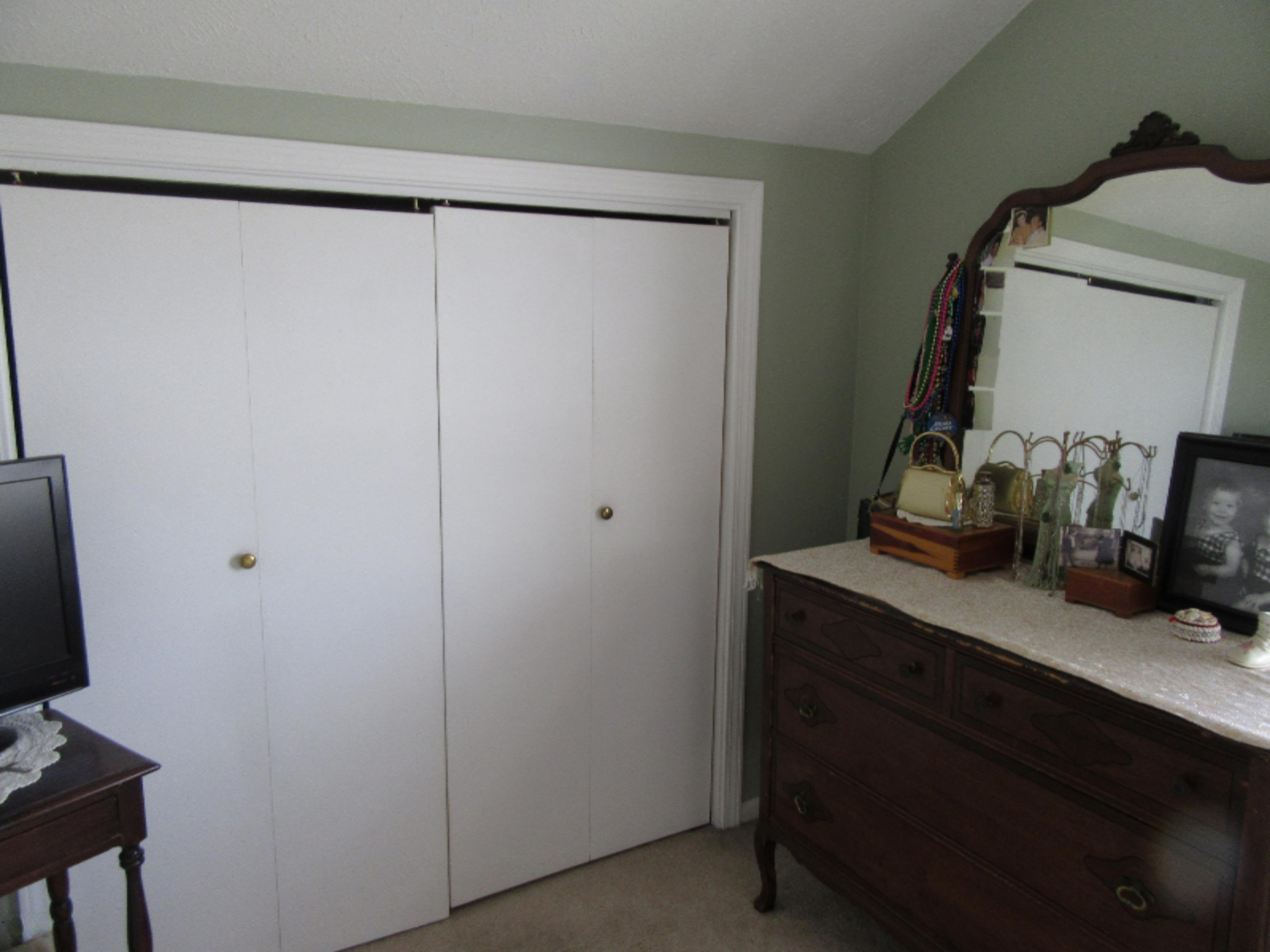 9190 California Road Bridgman, MI 49106 - Photo 17 of 32 9190 California Closet BR 2