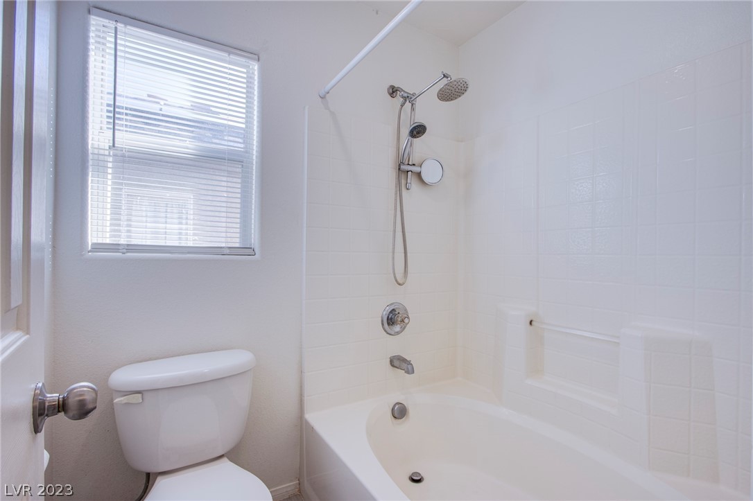9382 Roping Cowboy Avenue Las Vegas, NV 89178 - Photo 18 of 32 Gallery Image 18
