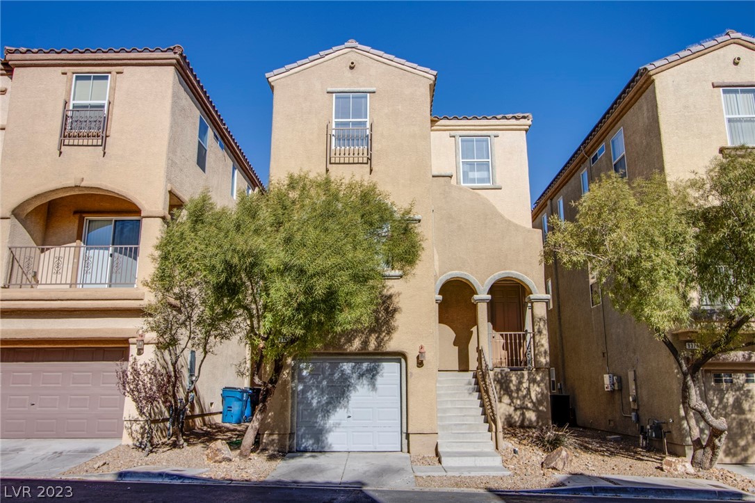 9382 Roping Cowboy Avenue Las Vegas, NV 89178 - Photo 3 of 32 Gallery Image 3