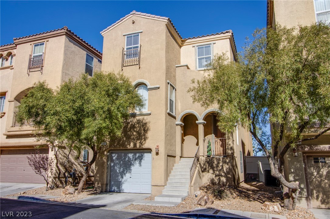 9382 Roping Cowboy Avenue Las Vegas, NV 89178 - Photo 4 of 32 Gallery Image 4