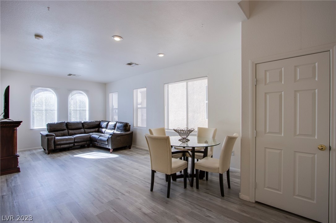 9382 Roping Cowboy Avenue Las Vegas, NV 89178 - Photo 8 of 32 Gallery Image 8