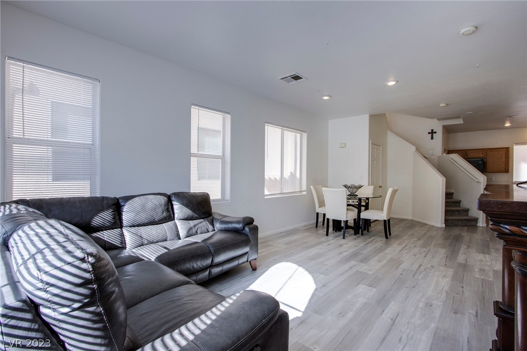 9382 Roping Cowboy Avenue Las Vegas, NV 89178 - Photo 10 of 32 Gallery Image 10