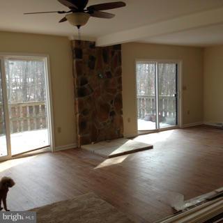 930 Whiskey Still Road Berkeley Springs, WV 25411 - Photo 8 of 20 Interior (General)