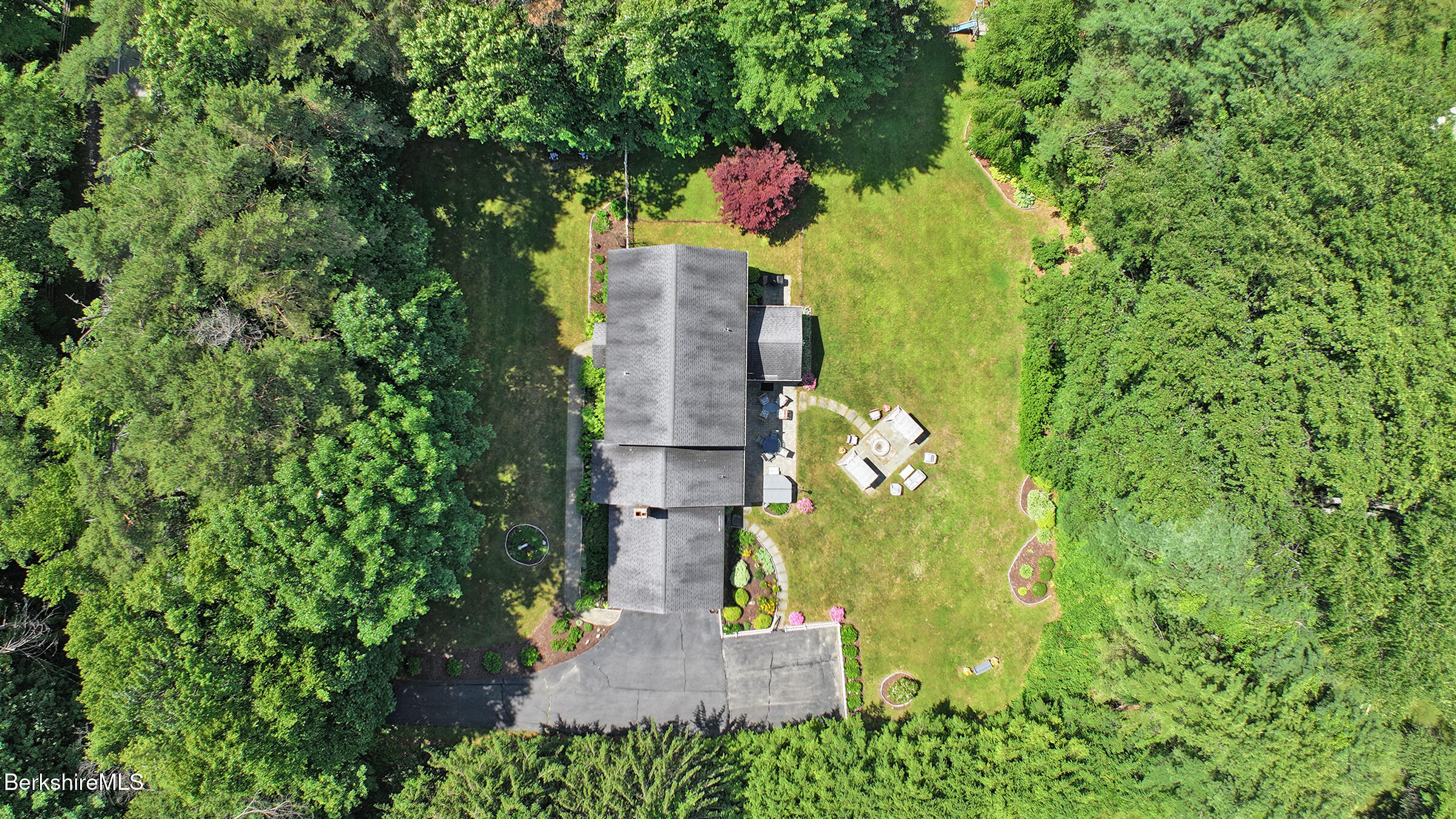 576 Holmes Road Pittsfield, MA 01201 - Photo 45 of 55 BIRDS EYE VIEW