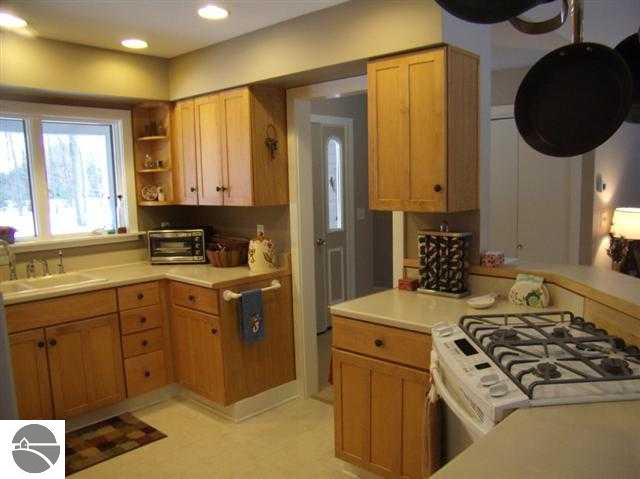 490 Eastman Road Beulah, MI 49617 - Photo 3 of 44 1741931-2.JPG