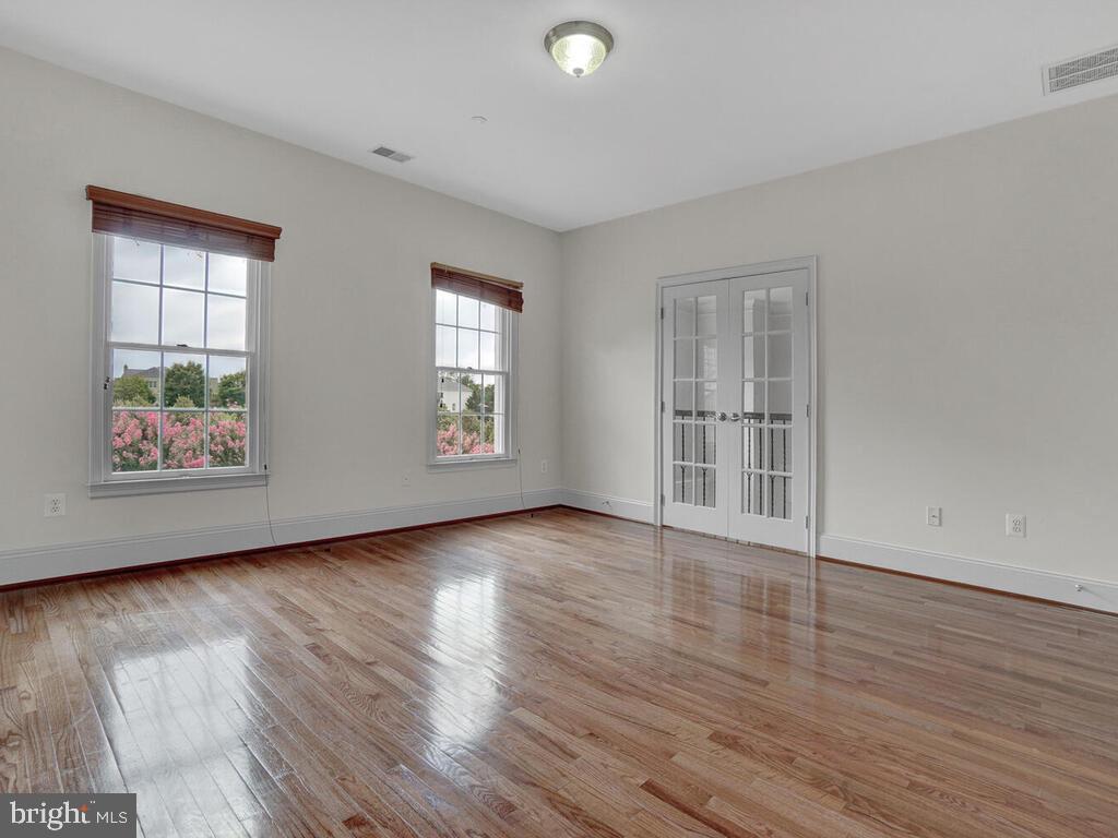 10605 Rivers Bend Court Potomac, MD 20854 - Photo 16 of 95