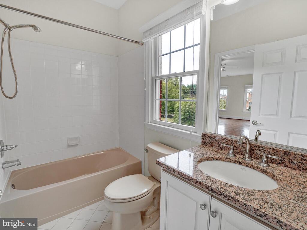 10605 Rivers Bend Court Potomac, MD 20854 - Photo 20 of 95