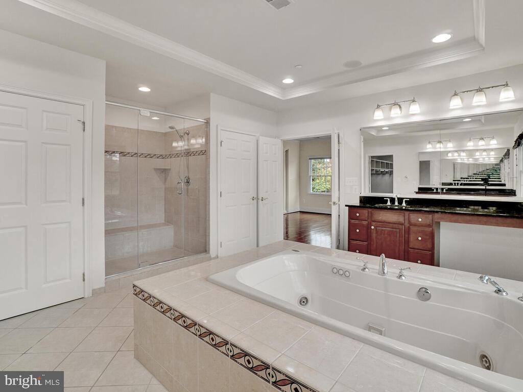10605 Rivers Bend Court Potomac, MD 20854 - Photo 6 of 95